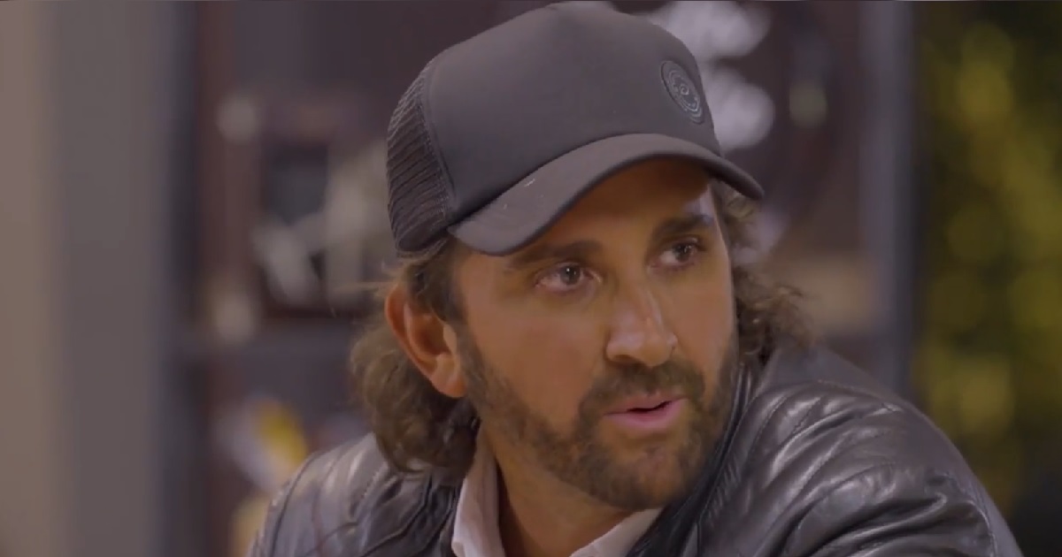 Exesposa de Arturo Longton es investigada por usar licencia médica para viajar