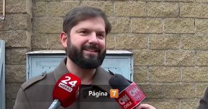 Gabriel Boric habló sobre sus primeros días como padre tras inscribir a su hija en el Registro Civil