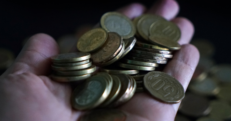 Así puedes reconocer la moneda de 10 pesos que puede venderse hasta en 10 mil