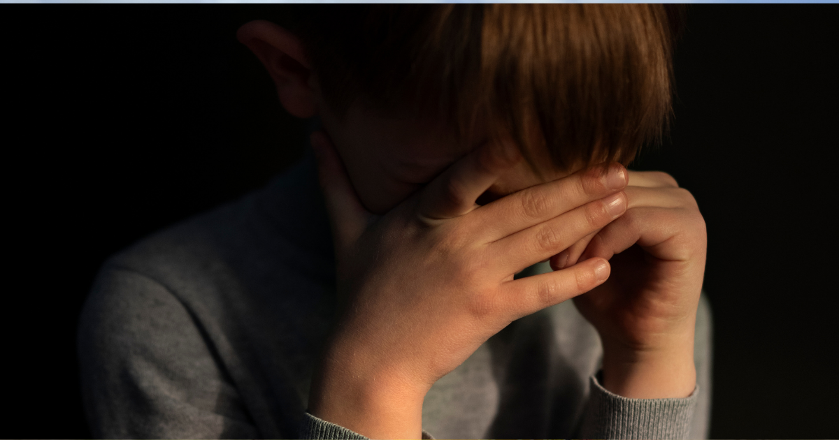 Niña de 10 años vivió madrugada de terror: padrastro la intimidó para agredirla sexualmente