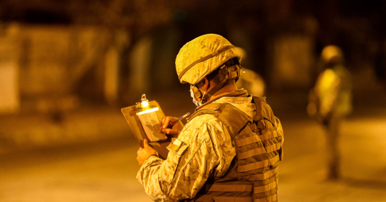 Roban dos fusiles de guerra y municiones en regimiento de Valparaíso: golpearon a conscriptos