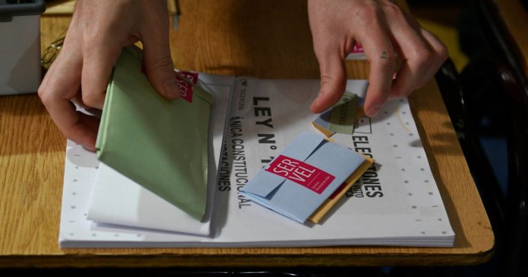 Servel publicó nómina final de vocales de mesa para primarias: revisa si fuiste designado