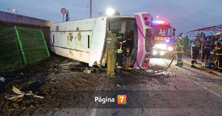 Tragedia en Carampangue: accidente de bus deja una persona muerta y varios heridos