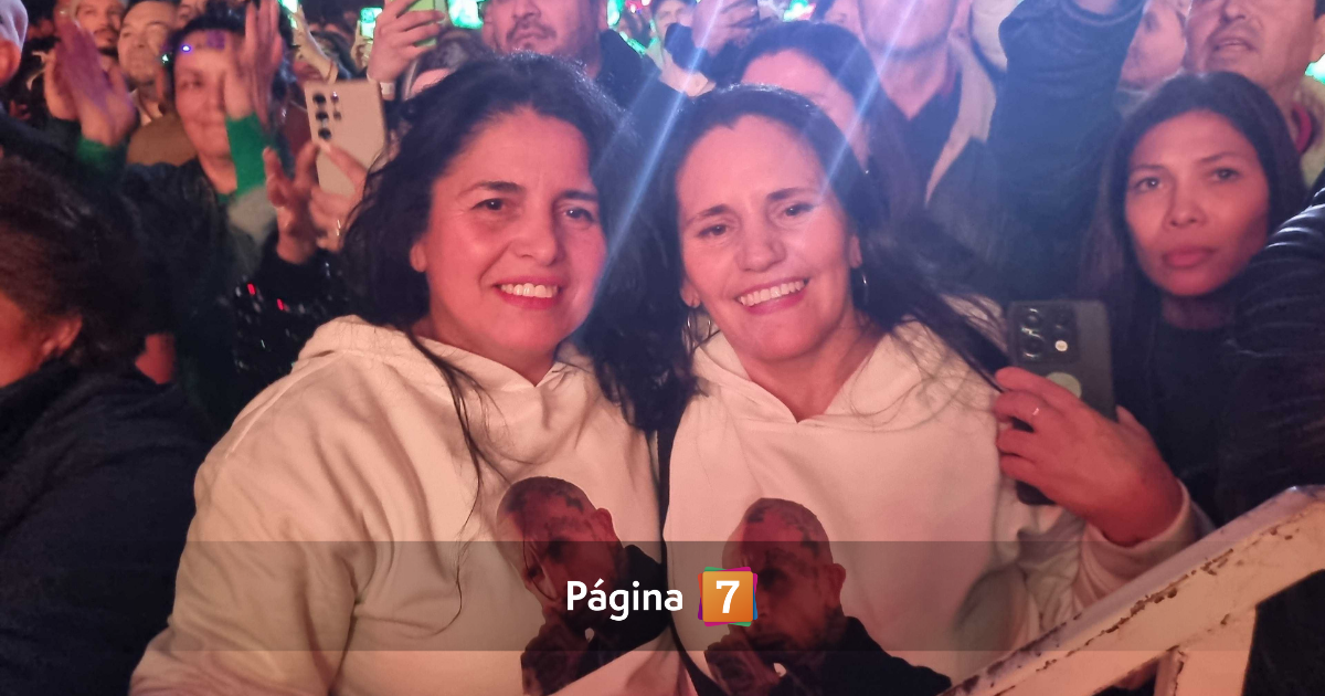 Hermanas viajaron de Chillán para ver Ke personajes en Concepción