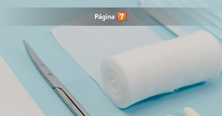 Mujer vivió un año con compresa olvidada en el abdomen tras cirugía en Hospital de Castro