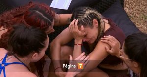 Evelyn Ortiz se derrumbó tras dura revelación de Jota sobre abuso: recordó su propia experiencia