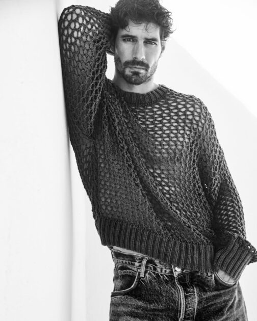 Influencer español dejará las redes sociales para ser sacerdote: así sorprendió a sus seguidores