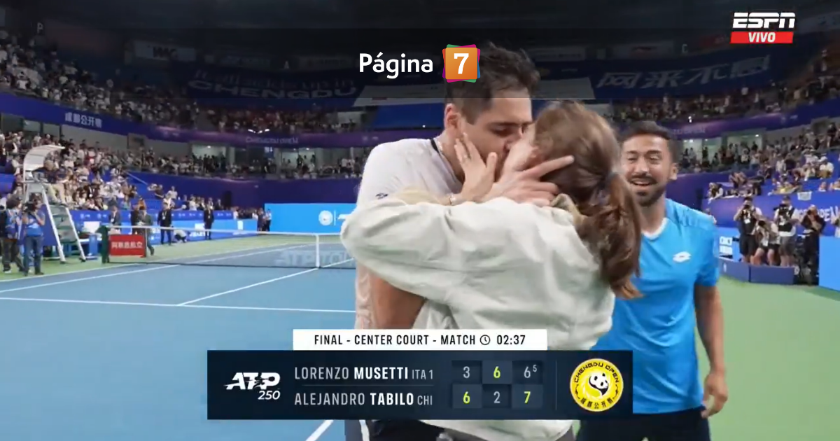 Los registros que dejó efusivo festejo de Alejandro Tabilo con su equipo tras ganar ATP de Chengdú