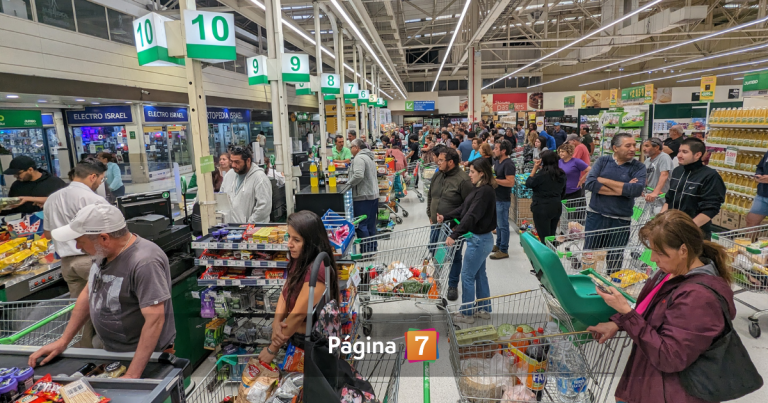 ¿A qué hora cierran los supermercados el 17 de septiembre? Revisa el listado completo