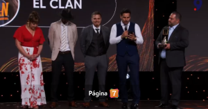 Con emotivo discurso: Pangal Andrade celebró triunfo de 'El Clan' en los Premios Cordillera 2025