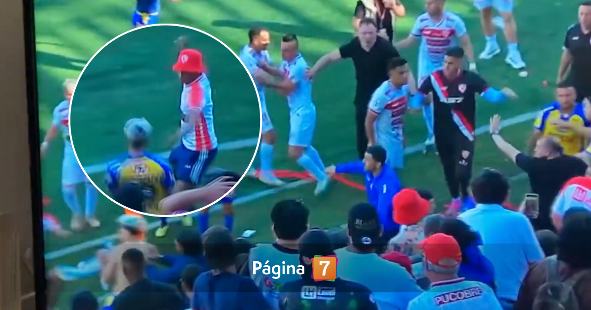Batalla campal en final Copiapó vs UdeC: hincha invadió la cancha y jugadores se pelearon a combos