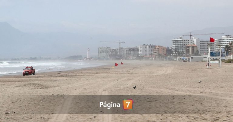 Dramática búsqueda en La Serena: bañista de 17 años desapareció tras ser arrastrado por el mar
