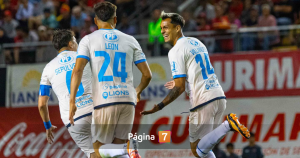 Huachipato suma victorias: los Acereros siguen soñando con la Sudamericana tras vencer a Ñublense