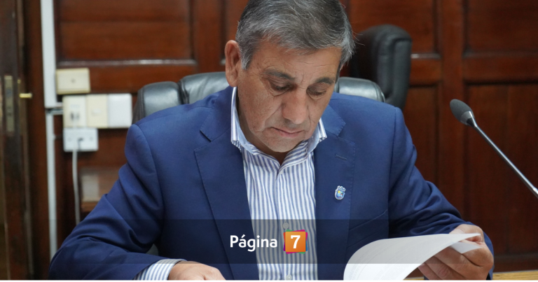 Alerta en municipio de El Tabo: detectan a 24 funcionarios con vínculos directos con el alcalde