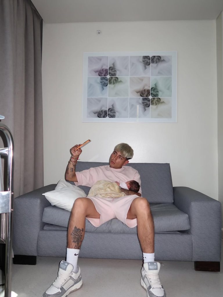 Ignacia Antonia compartió emotivas e inéditas fotos del parto de su primera hija con AK4:20, Amelia