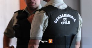Teléfonos a $400 mil y venta de carne a reos: revelan cómo operaba red de corrupción en Gendarmería