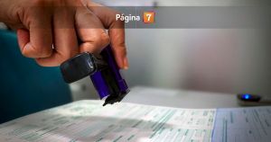 detienen a médicos por licencias médicas