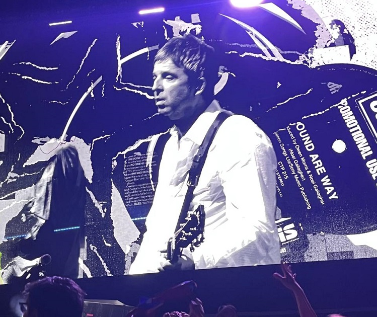 Noel Gallagher en concierto de Oasis en Chile