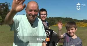 Pato Oñate presentó a sus dos pequeños hijos en TV