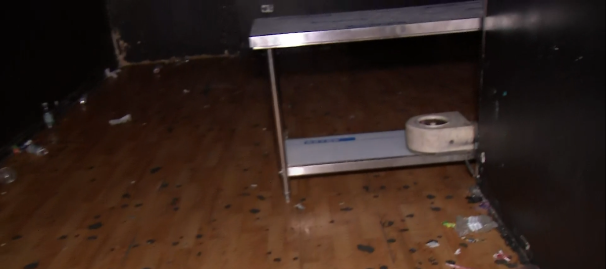 Así es el local clandestino allanado en Santiago Centro: operativo dejó dos personas detenidas