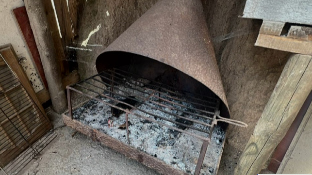 Revelan imágenes del sitio donde una cocina a leña habría originado incendios en Penco y Tomé