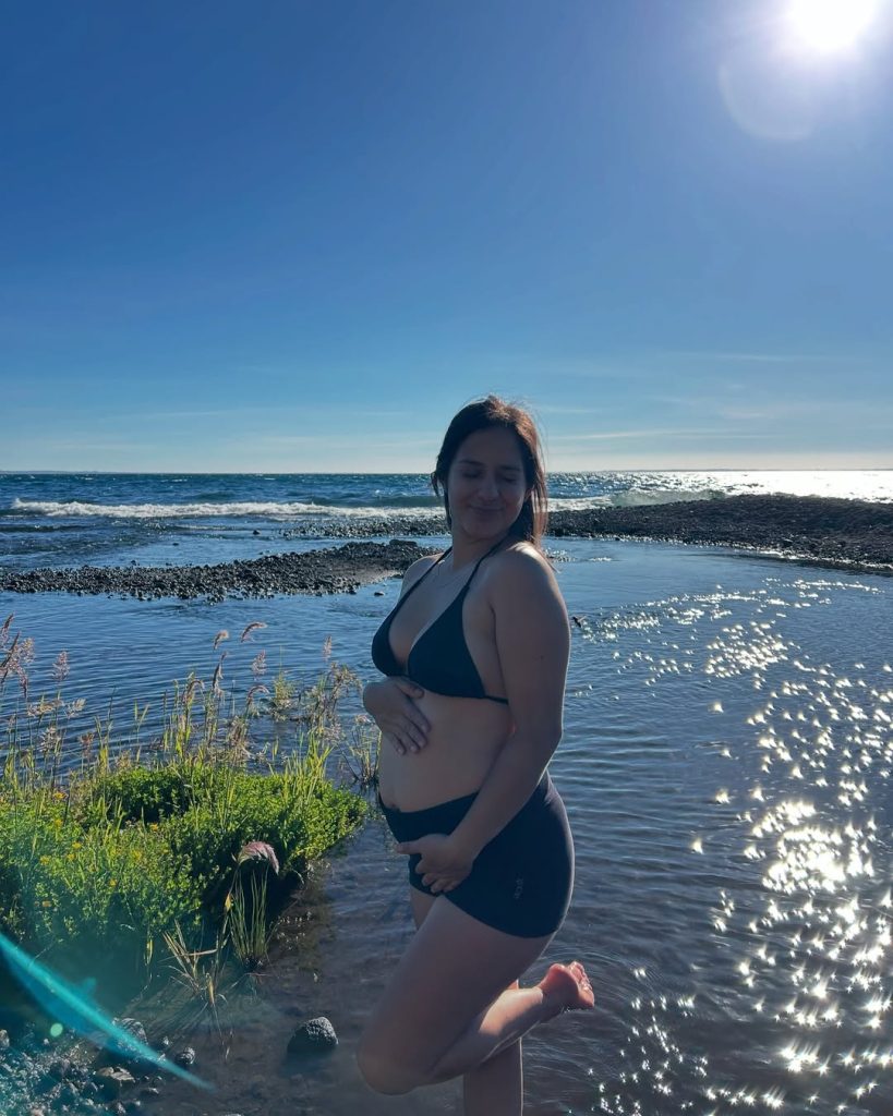 Actriz Rocío Toscano anuncia embarazo con futbolista nacional: "Serás el mejor papá del universo"