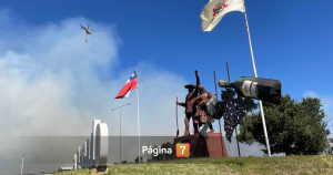 Declaran alerta roja en San Fernando por incendio forestal en cercanías de la Ruta 5 Sur.