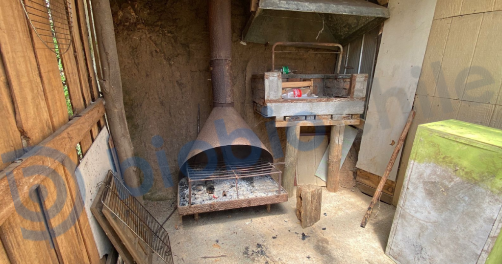 Revelan imágenes del sitio donde una cocina a leña habría originado incendios en Penco y Tomé