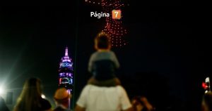 El motivo que obligó a suspender segundo show de drones en Torre Entel para Año Nuevo