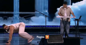 De un contacto casual a debutar en Viña: ¿Quién era el pianista que acompañó al Pastor Rocha?