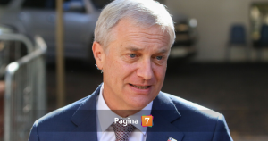 Presentan la fotografía oficial de presidente electo José Antonio Kast: "Una imagen con sentido"