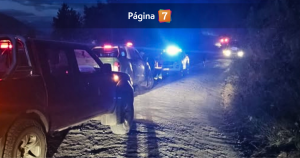 Reportan 3 muertos y 1 herido tras caída de auto a Estuario de Reloncaví, entre Cochamó y Puelo