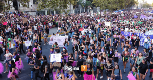 Día de la Mujer: estos serán los desvíos de tránsito por la marcha del 8M en Santiago