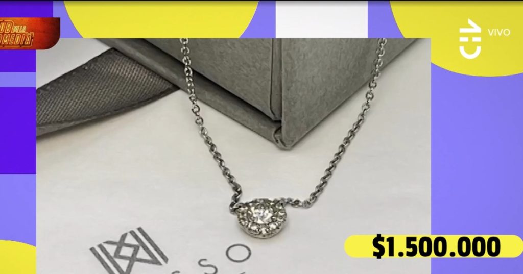 regalo de Jorge Valdivia a Titi Amenakis