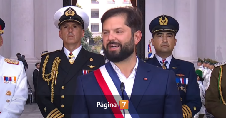 La foto final del gabinete de Boric y el contraste con la imagen que marcó el inicio del gobierno