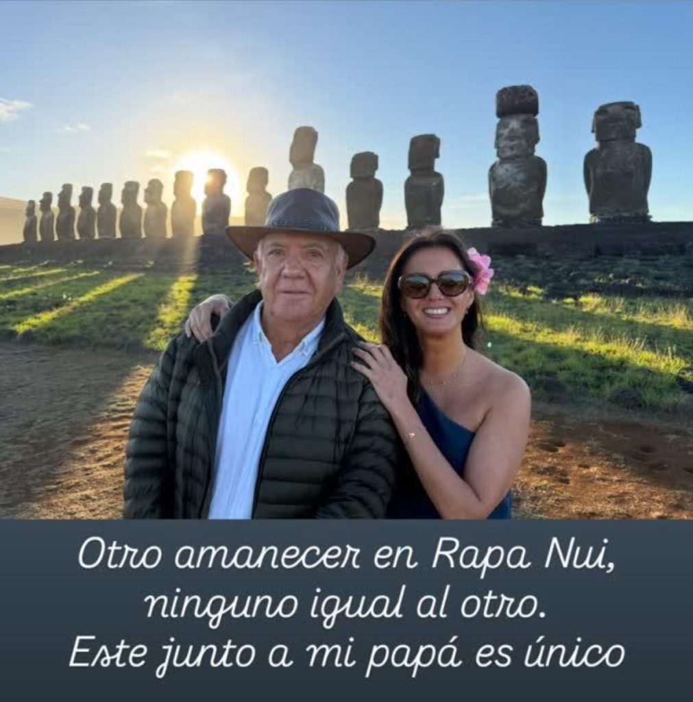 Priscilla Vargas con su padre en Rapa Nui
