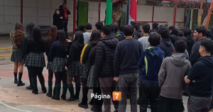 Atacan a niño de primero básico con un arma blanca en colegio de Renca