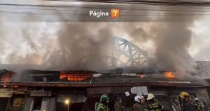 Gran Incendio arrasó con galería comercial en centro de Concepción