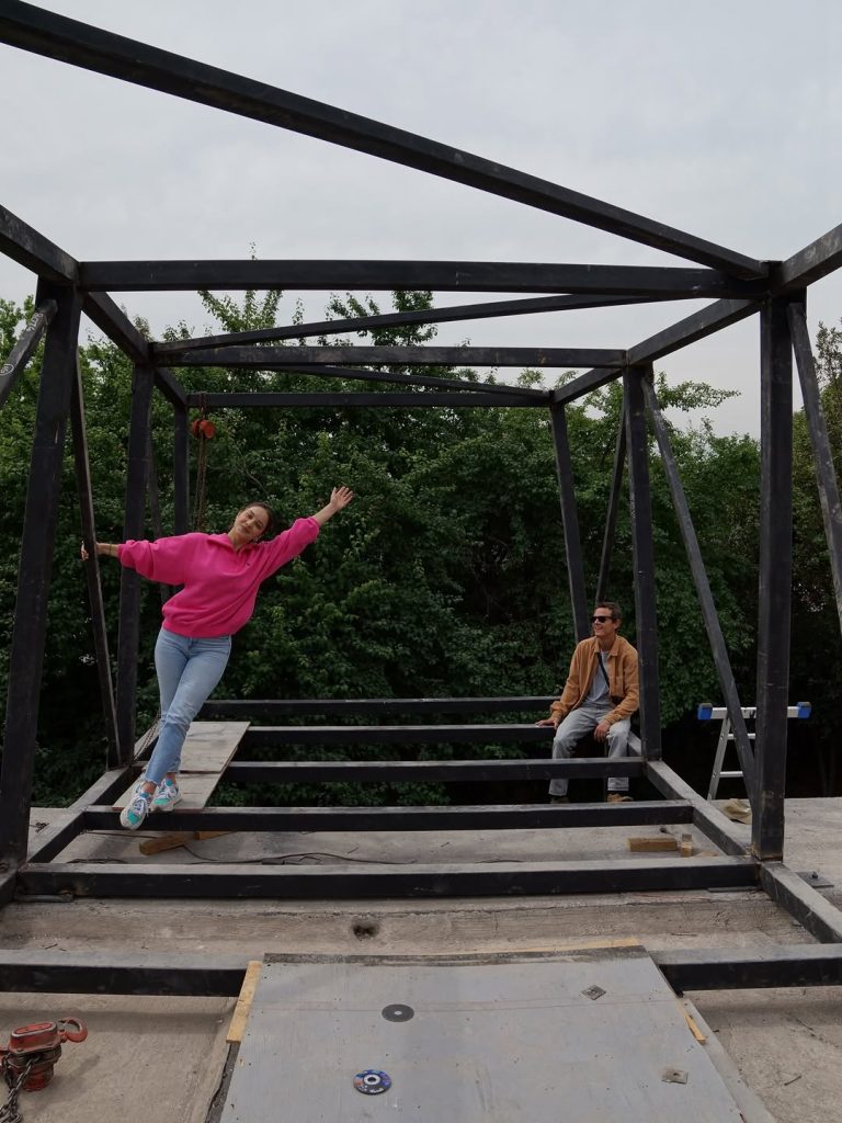 La historia de amor de la pareja de actores de Mega: Simón Pesutic y Vivianne Dietz