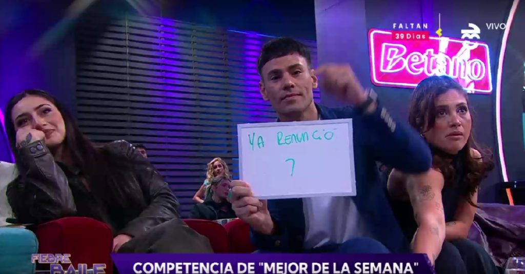 Claudio Valdivia contra Cony Capelli