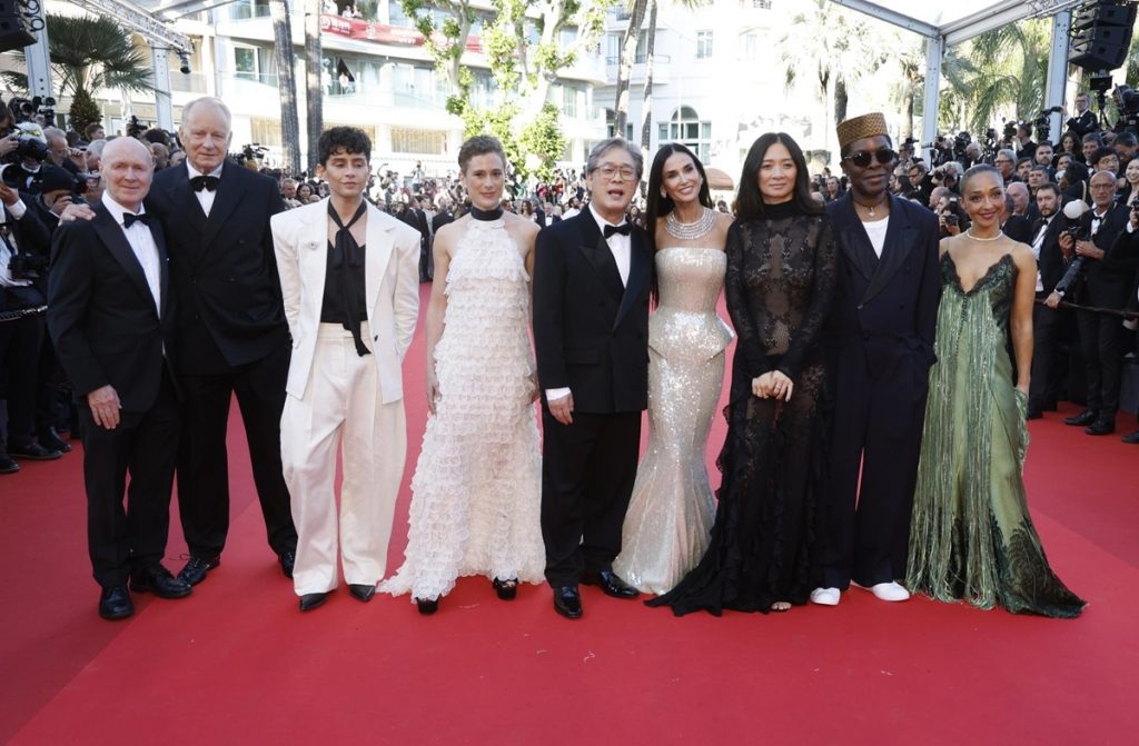 Cineasta Diego Céspedes brilló en la alfombra roja del Festival de Cannes 2026