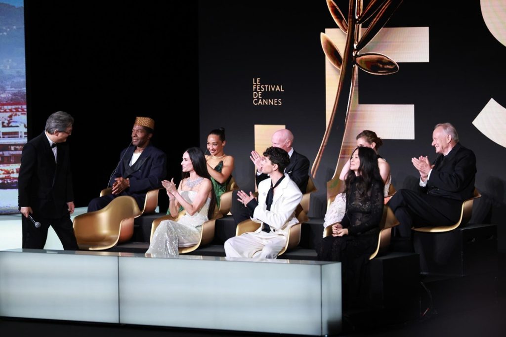 Cineasta Diego Céspedes brilló en la alfombra roja del Festival de Cannes 2026