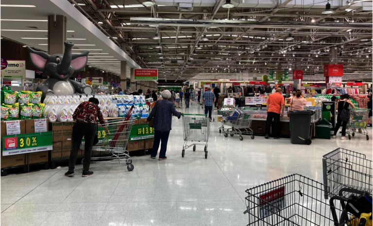 Supermercados este 21 de mayo: revisa los horarios que tendrán hoy