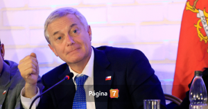 ¿Bajó la desaprobación a José Antonio Kast? Los resultados de la última encuesta Cadem