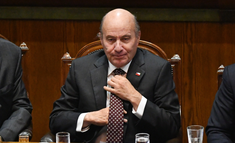 El desconocido vínculo del ministro Jorge Quiroz con la izquierda tradicional y el Partido Comunista
