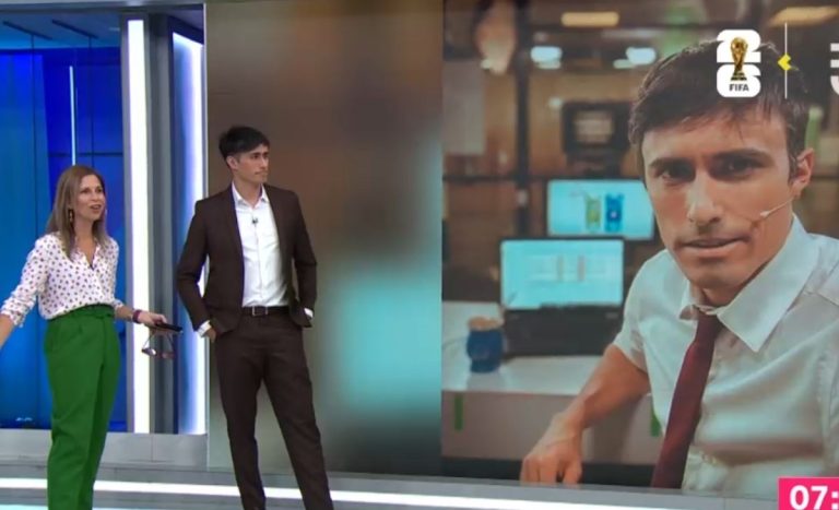 Karina Álvarez sorprendió a Roberto Cox con emotiva despedida de CHV Noticias: “Llegó el momento”