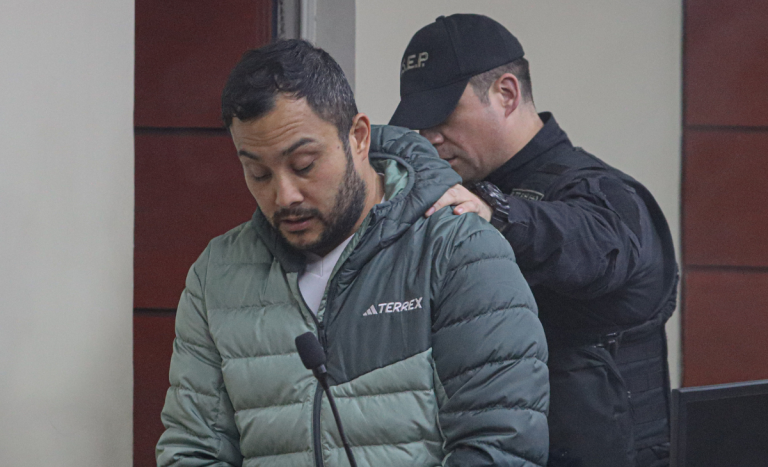 Madre de joven apuñalado en Concepción aseguró que micrero habría acuchillado a vecino hace 3 meses