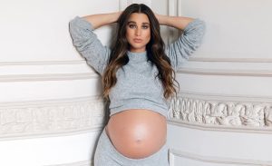 Tita Ureta y Spiro Razis celebran la llegada de su hija: tierna foto confirmó nacimiento de la bebé