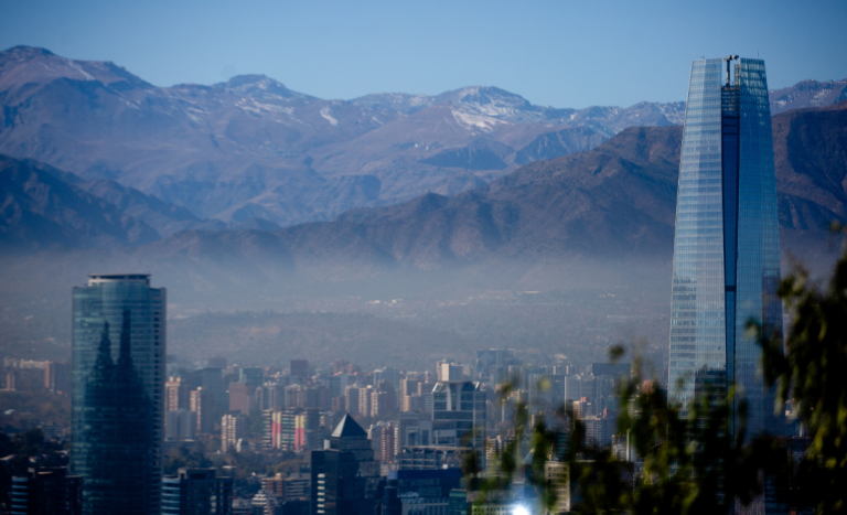 Atención conductores: decretan preemergencia ambiental en la RM y anuncian restricciones