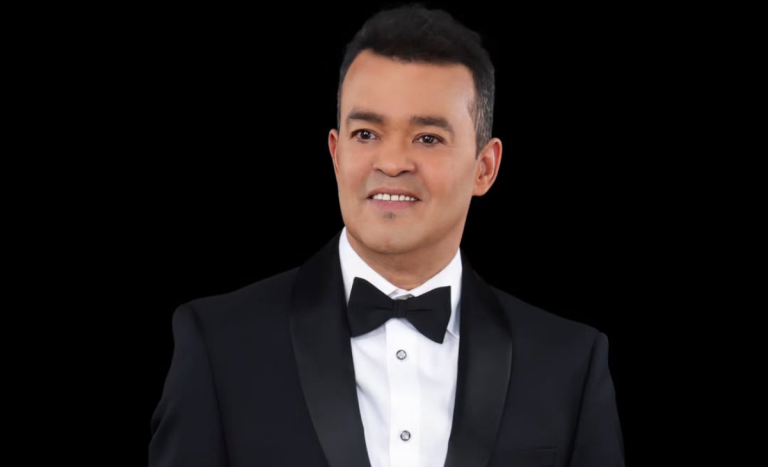 Muere Alex Bueno: icónico cantante de bachata enfrentaba delicado diagnóstico a sus 62 años